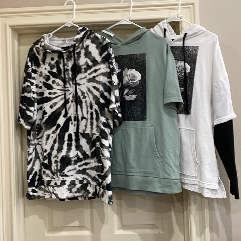 Bundle of 3 No Boundaries shirts !